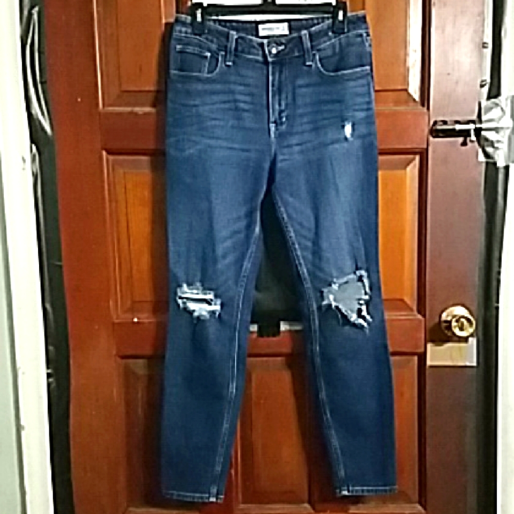 Abercrombie and Fitch Women's Distressed Skinny Blue Jeans, Size:27, NWOT